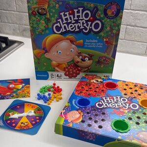Hi Ho Cherry-O Children's Board Game - Colorful Play Set